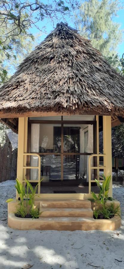 Mikadi Beach Camp & Backpackers Vandrerhjem Dar-es-Salaam Eksteriør bilde