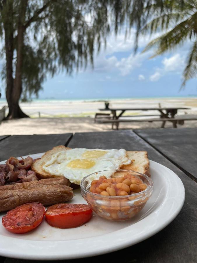 Mikadi Beach Camp & Backpackers Vandrerhjem Dar-es-Salaam Eksteriør bilde