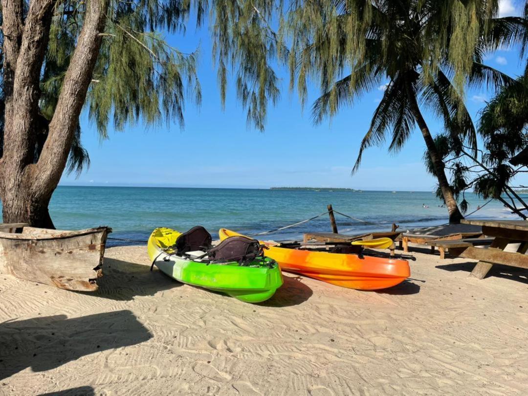 Mikadi Beach Camp & Backpackers Vandrerhjem Dar-es-Salaam Eksteriør bilde