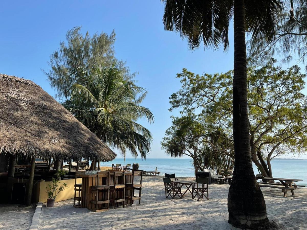 Mikadi Beach Camp & Backpackers Vandrerhjem Dar-es-Salaam Eksteriør bilde