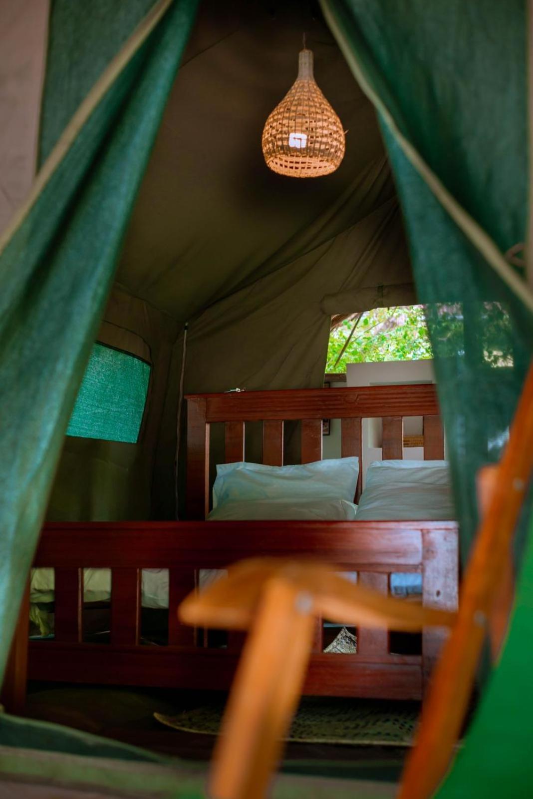 Mikadi Beach Camp & Backpackers Vandrerhjem Dar-es-Salaam Eksteriør bilde
