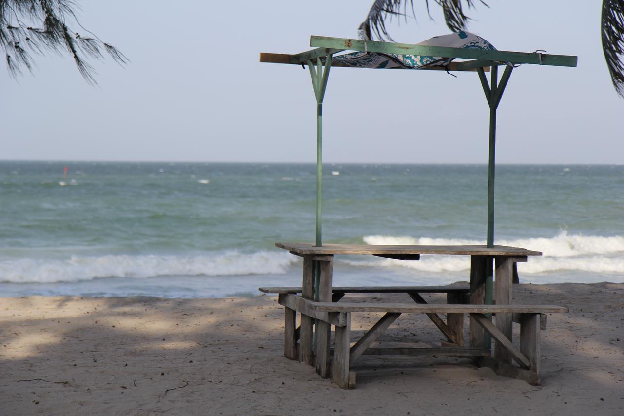 Mikadi Beach Camp & Backpackers Vandrerhjem Dar-es-Salaam Eksteriør bilde