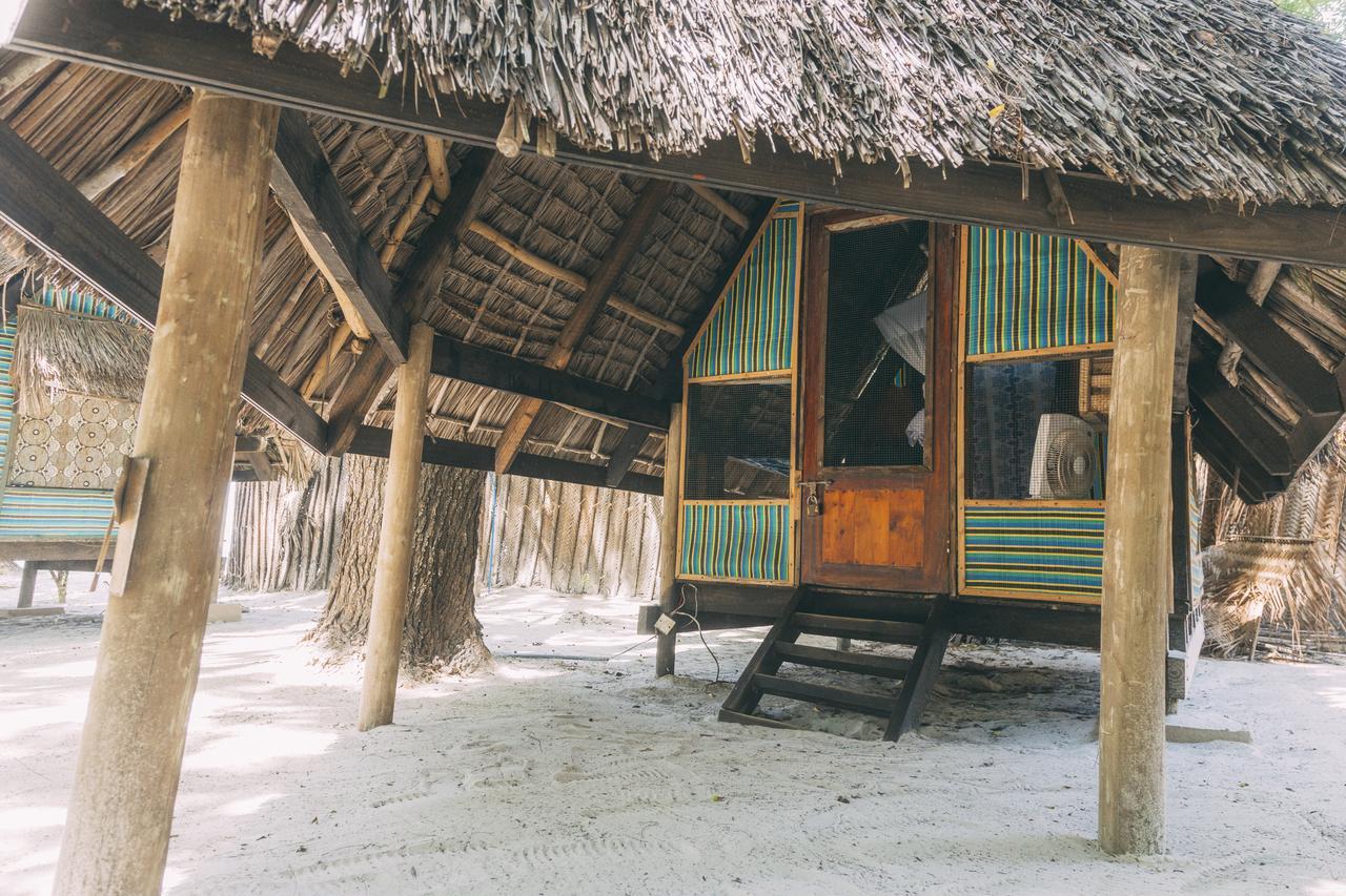 Mikadi Beach Camp & Backpackers Vandrerhjem Dar-es-Salaam Eksteriør bilde