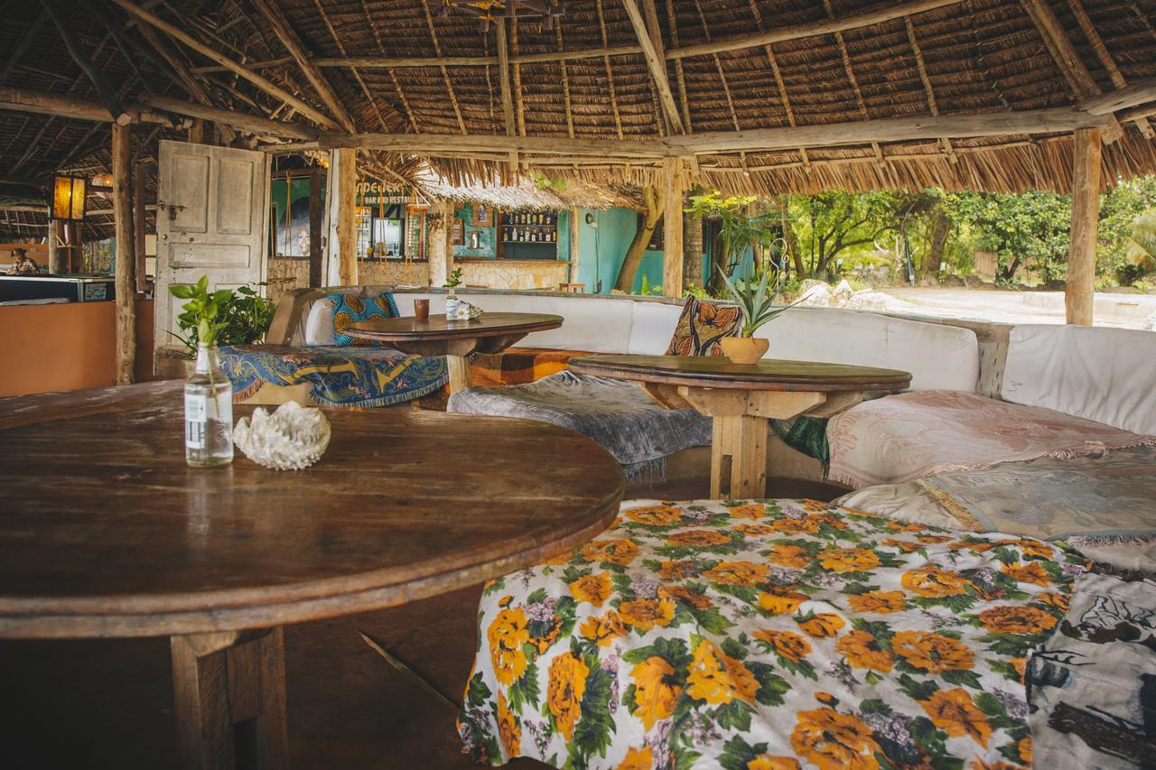 Mikadi Beach Camp & Backpackers Vandrerhjem Dar-es-Salaam Eksteriør bilde