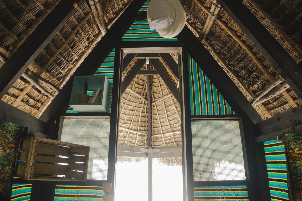 Mikadi Beach Camp & Backpackers Vandrerhjem Dar-es-Salaam Eksteriør bilde